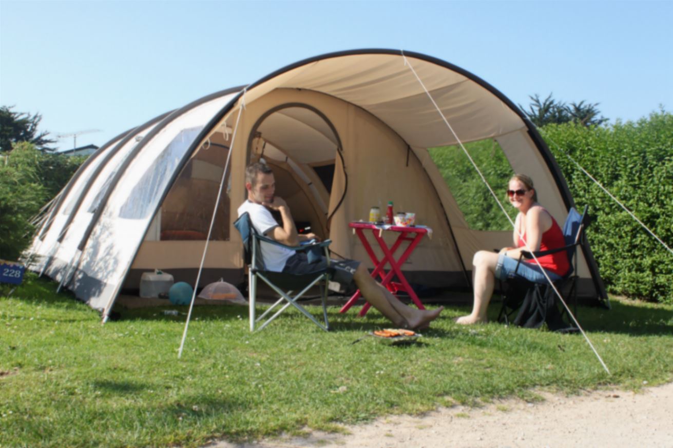 CAMPING