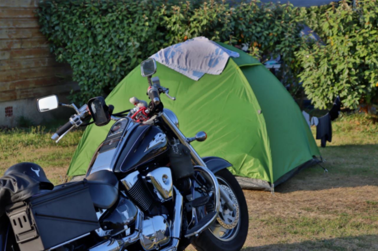 CAMPING